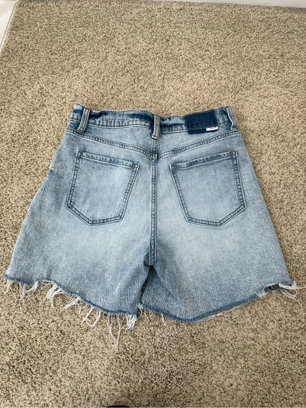 Daze Organic Cotton Distressed Jean Shorts Size 27 - Picture 2 of 3